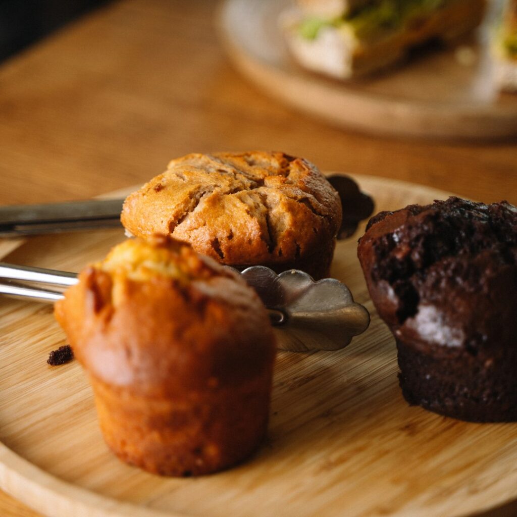 Apple walnut crumb muffins